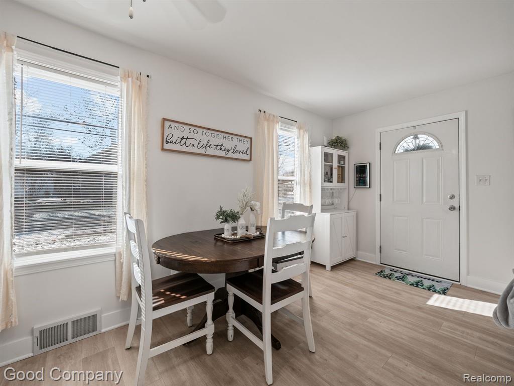 2802 Rochester Road Royal Oak, MI 48073 - Photo 3 of 17