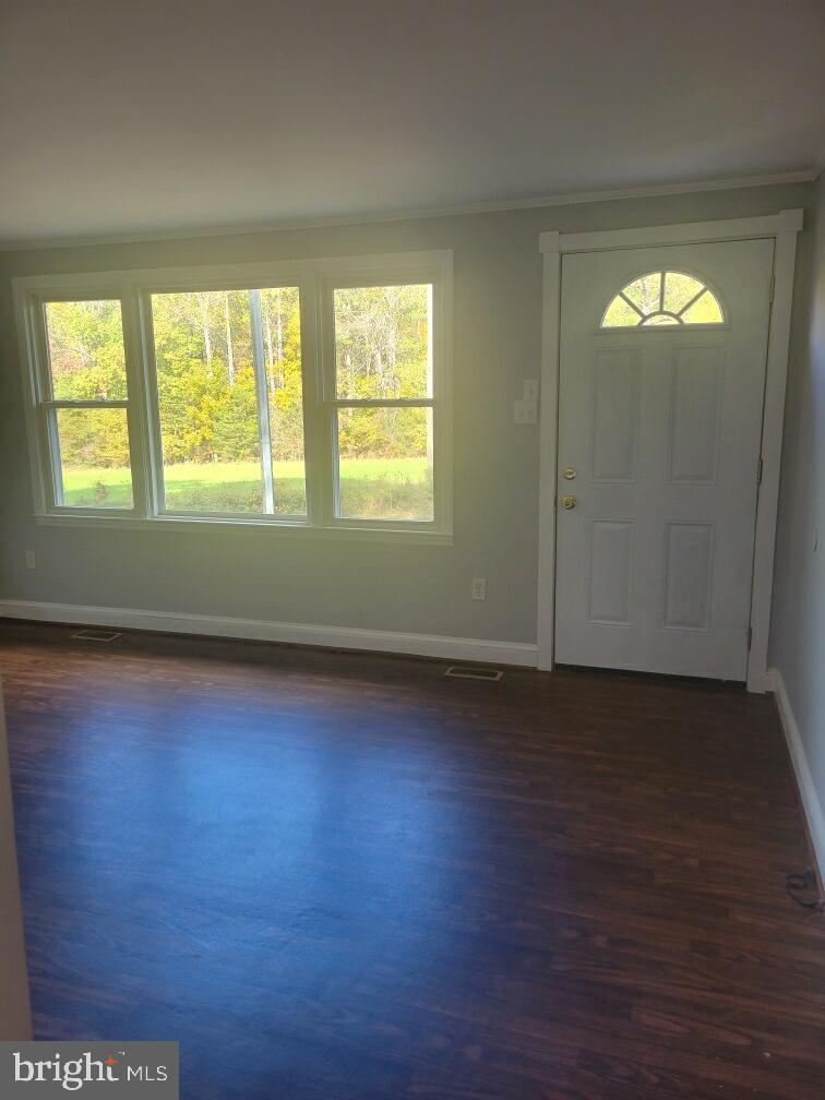 103 Spotted Tavern Road Fredericksburg, VA 22406 - Photo 7 of 31 Living Room