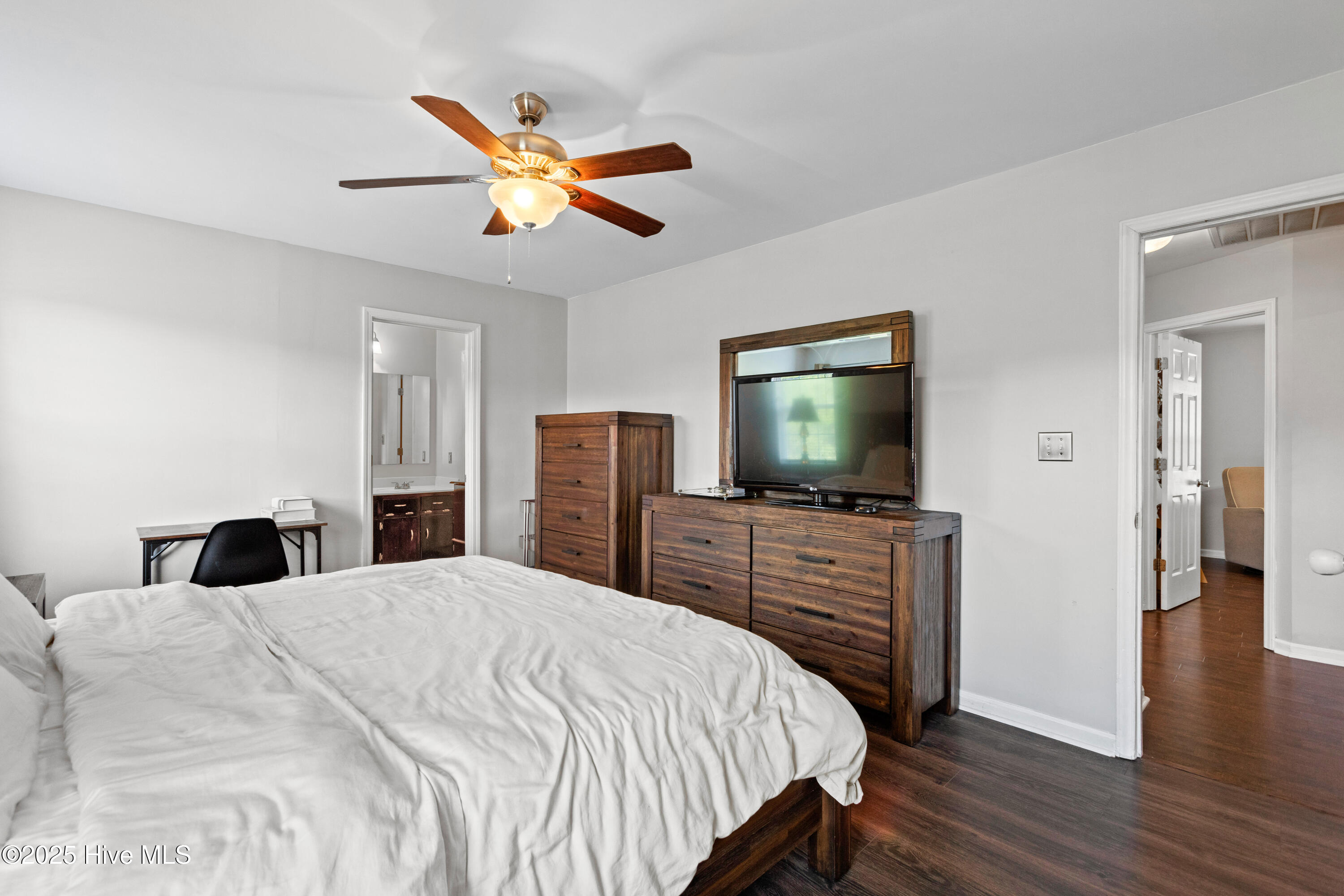 219 East Ridge Court Jacksonville, NC 28540 - Photo 17 of 34 18