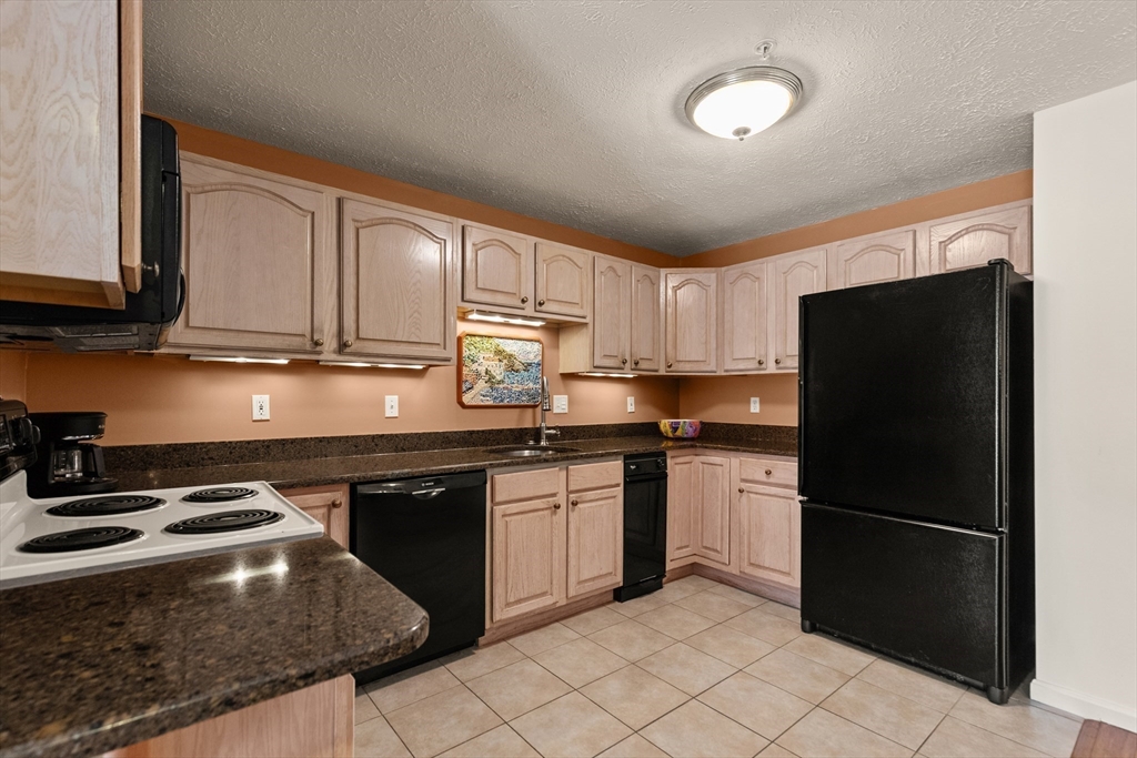 7 Conant Road, Unit 52 Winchester, MA 01890 - Photo 9 of 20 Gallery Image 9