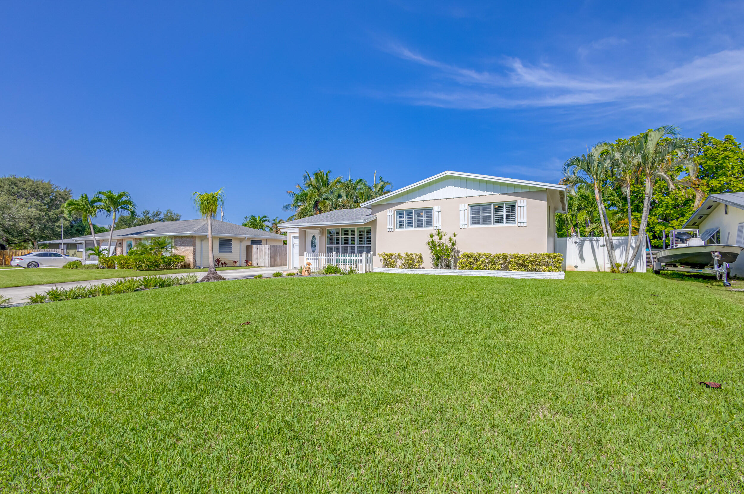 1506 Seabrook Road Tequesta, FL 33469 - Photo 2 of 84 02_5d1a9110