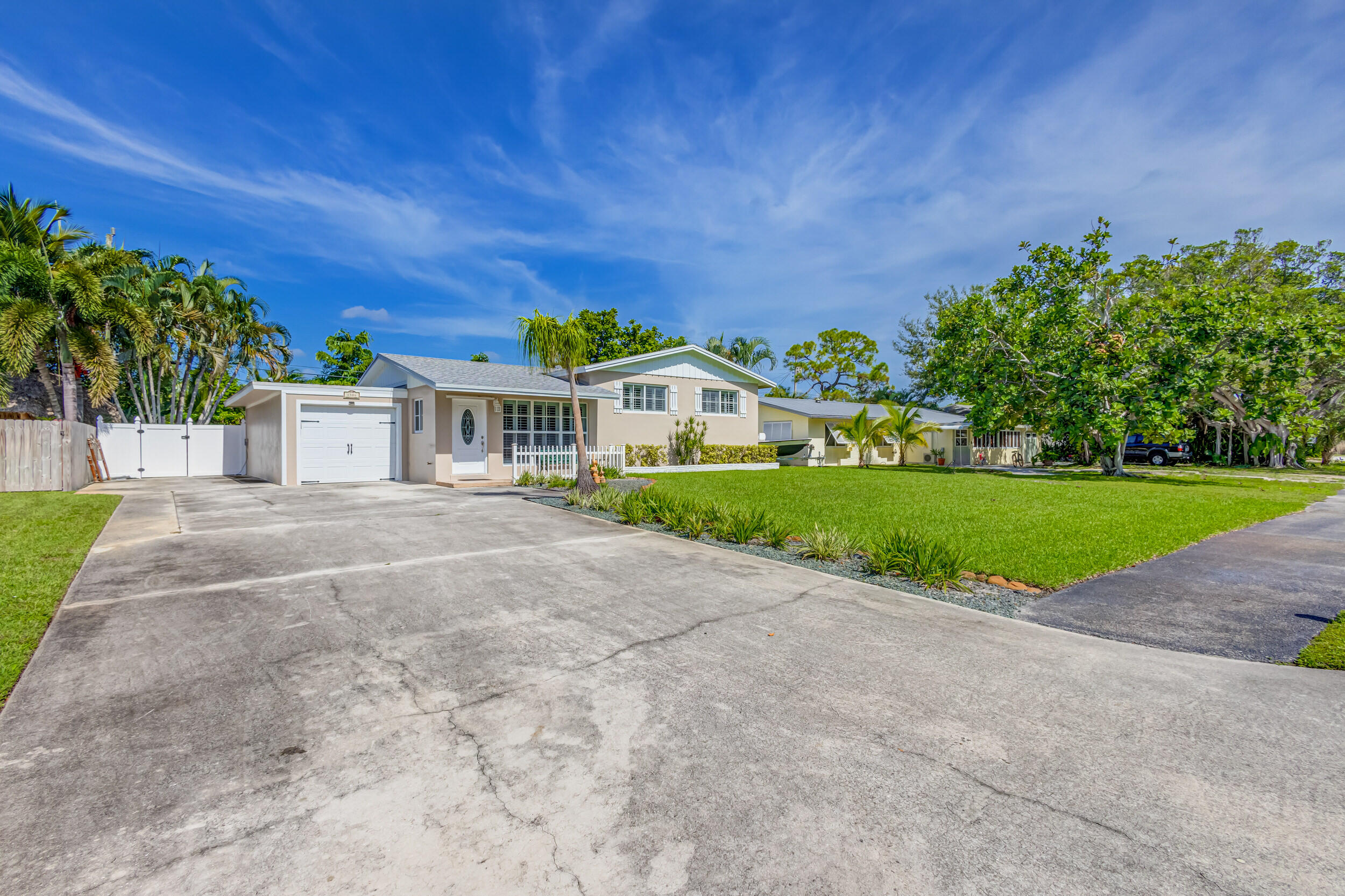 1506 Seabrook Road Tequesta, FL 33469 - Photo 7 of 84 07_5d1a9135