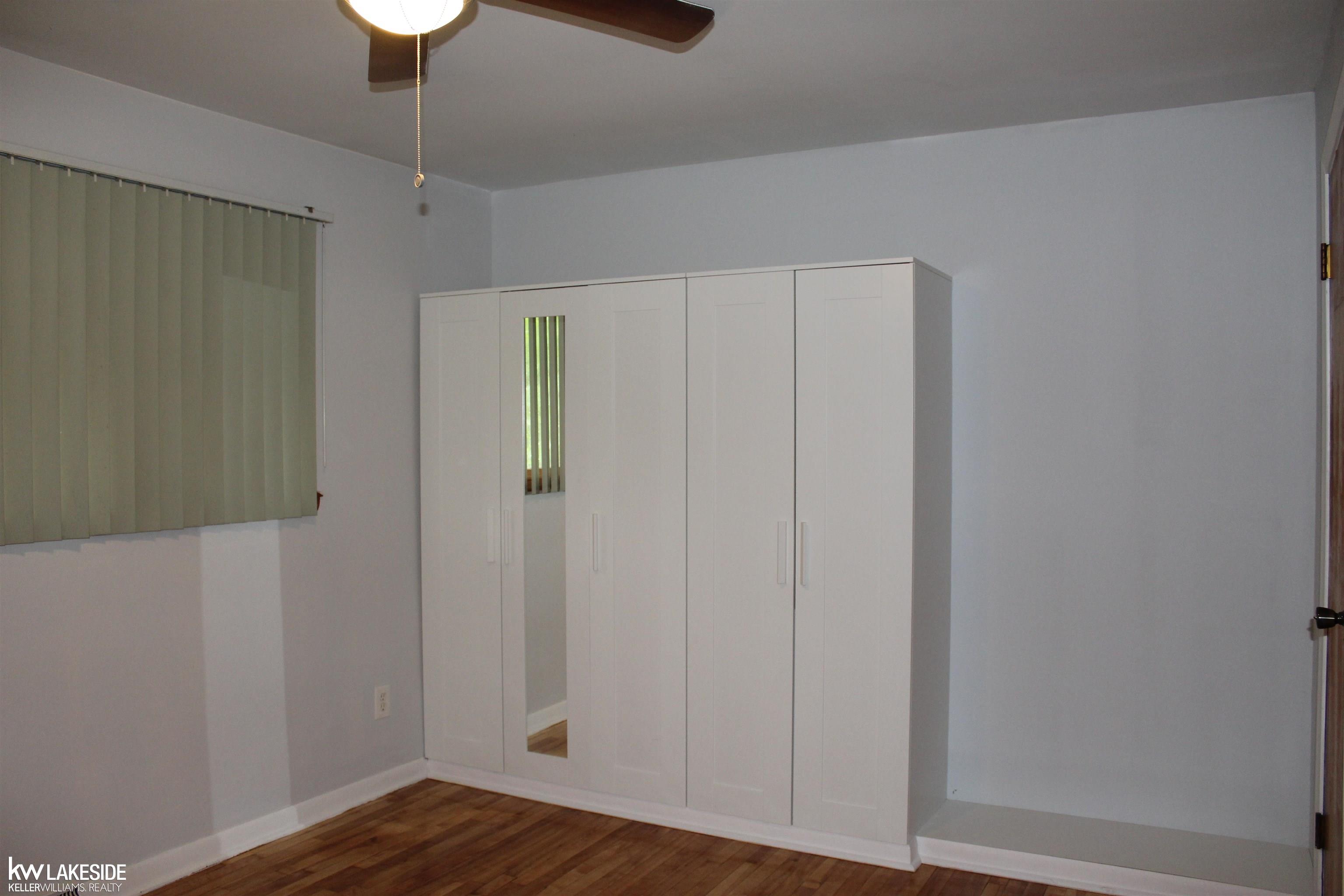 16962 Inkster Road Redford, MI 48240 - Photo 13 of 18 50117512-13.JPG