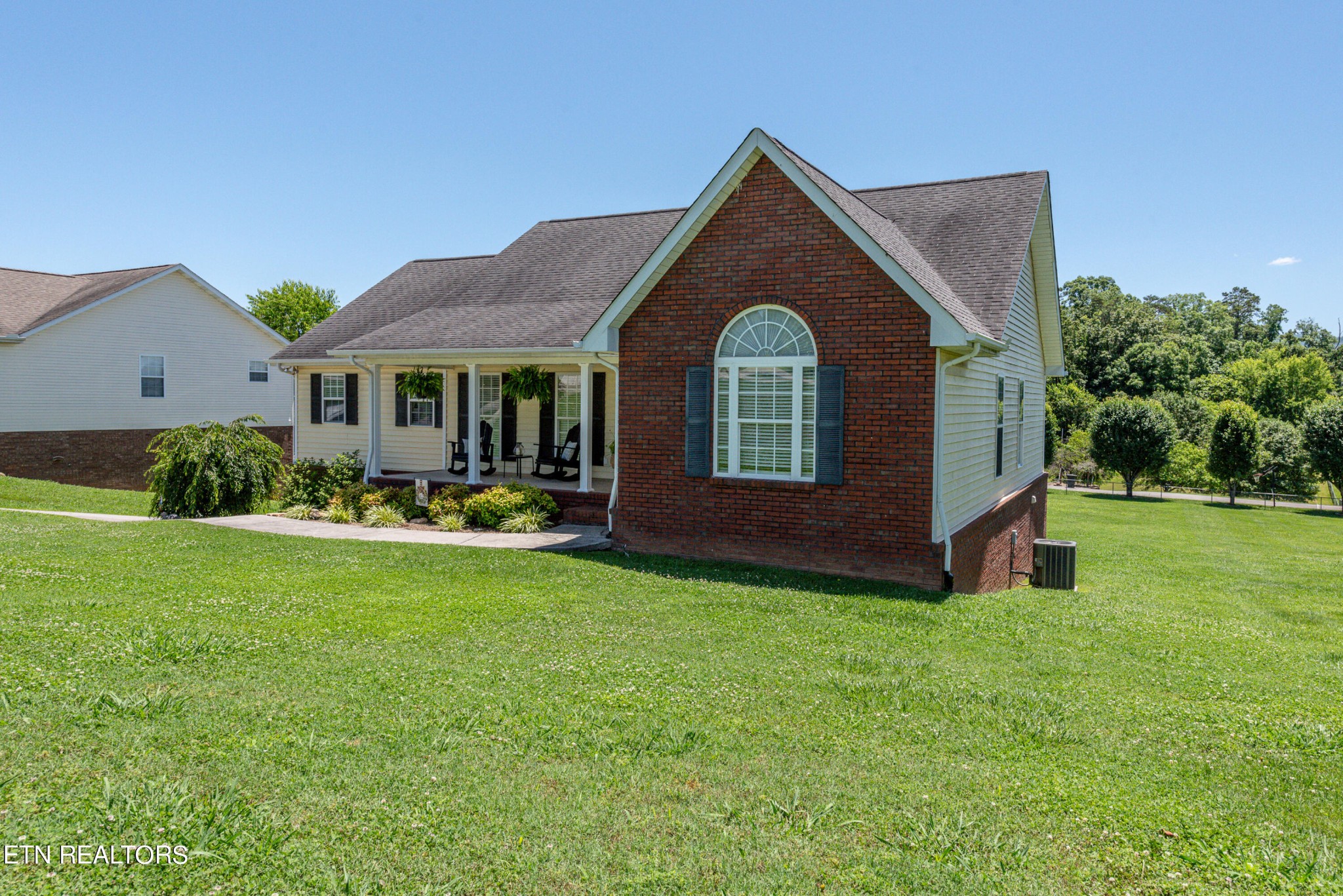 4142 Pea Ridge Road Maryville, TN 37804 - Photo 4 of 45 Gallery Image 4