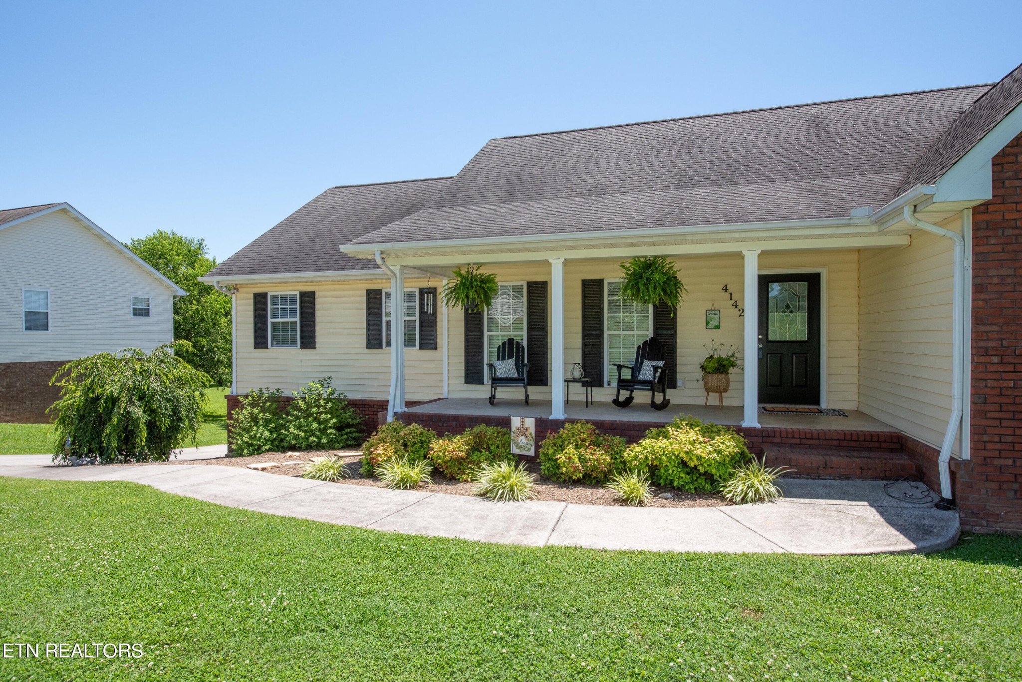 4142 Pea Ridge Road Maryville, TN 37804 - Photo 5 of 45 Gallery Image 5