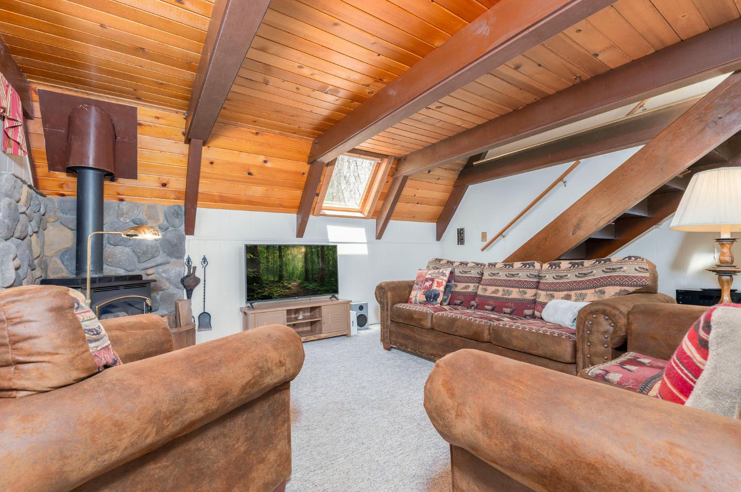 1380 Incline Way Arnold, CA 95223 - Photo 5 of 38