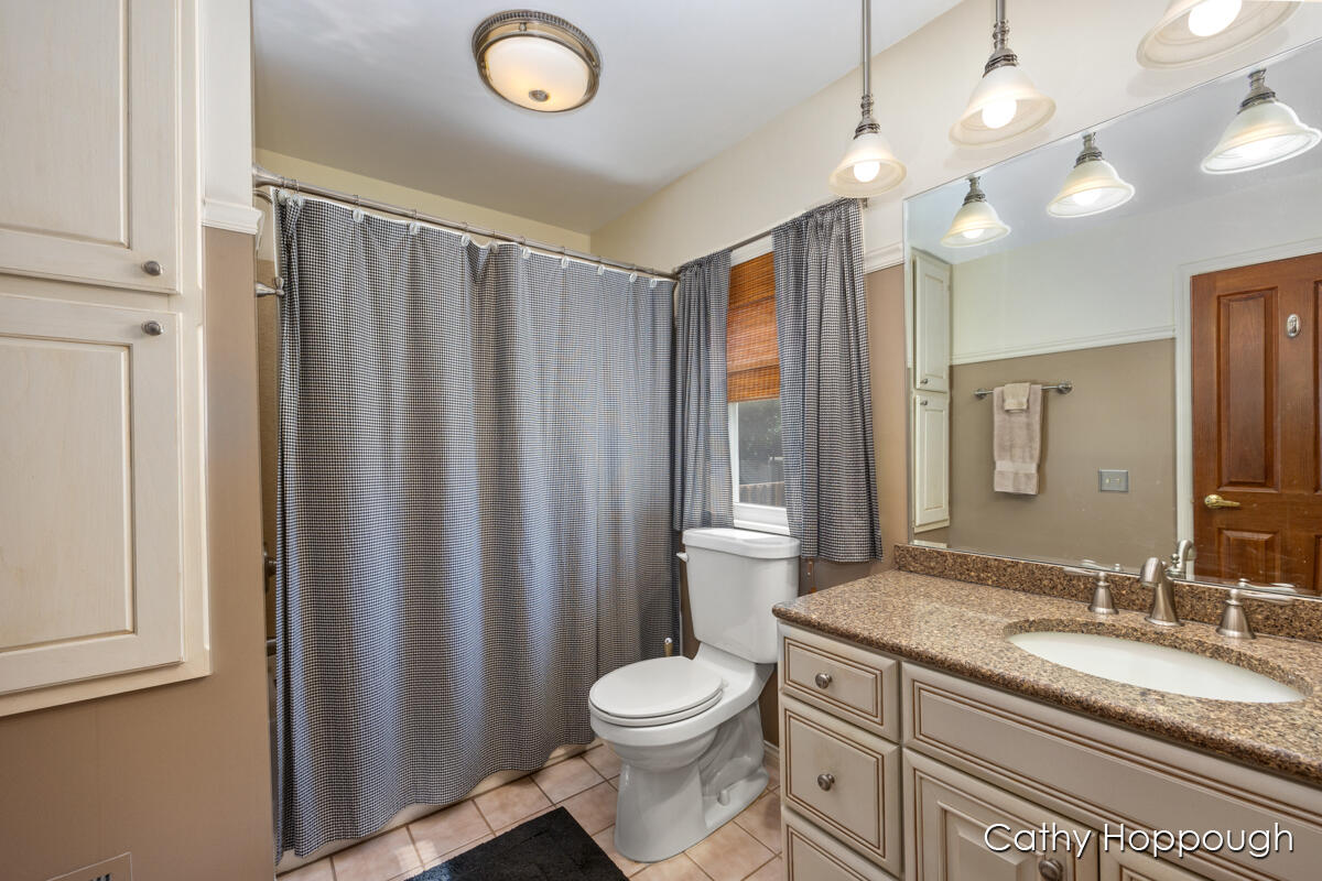 820 Bon Air Road Lansing, MI 48917 - Photo 19 of 42 IMG_1018