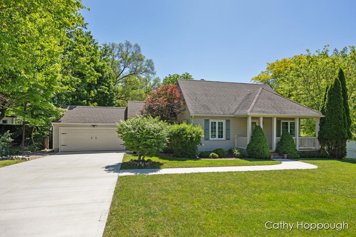 820 Bon Air Road Lansing, MI 48917 - Photo 6 of 42 IMG_1005