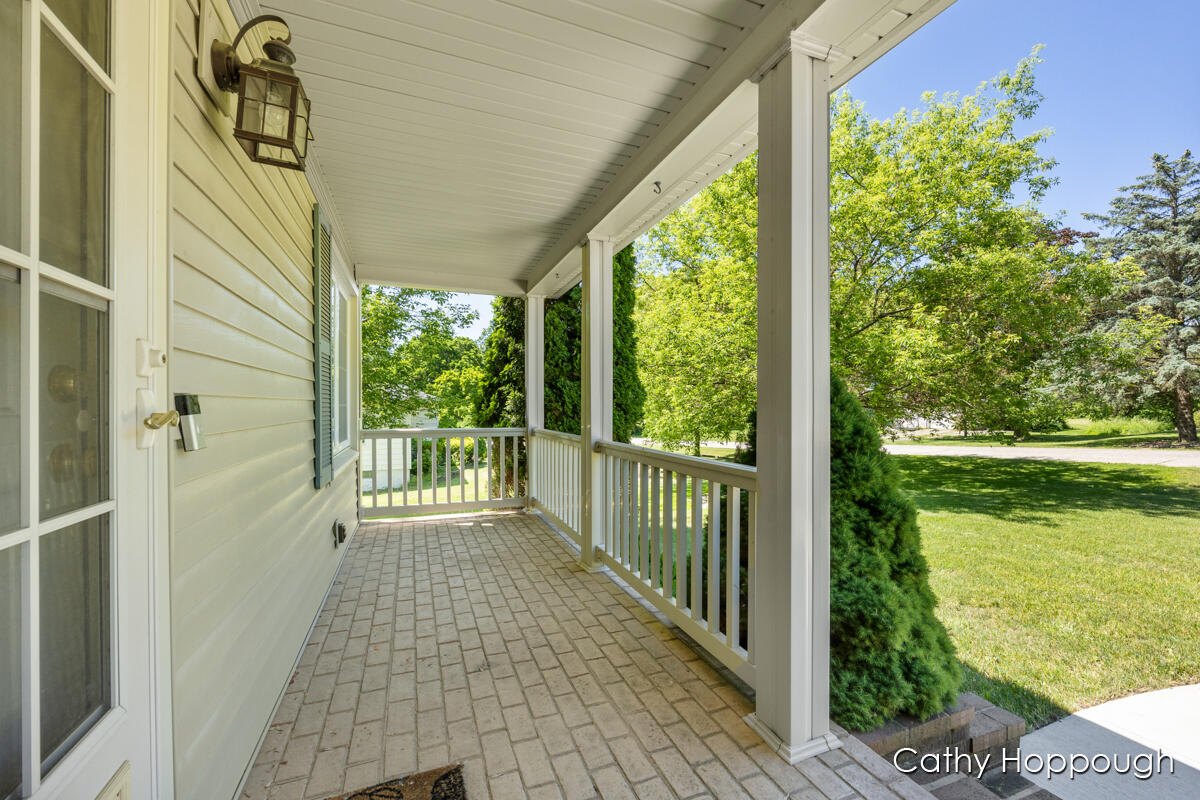 820 Bon Air Road Lansing, MI 48917 - Photo 7 of 42 IMG_1006