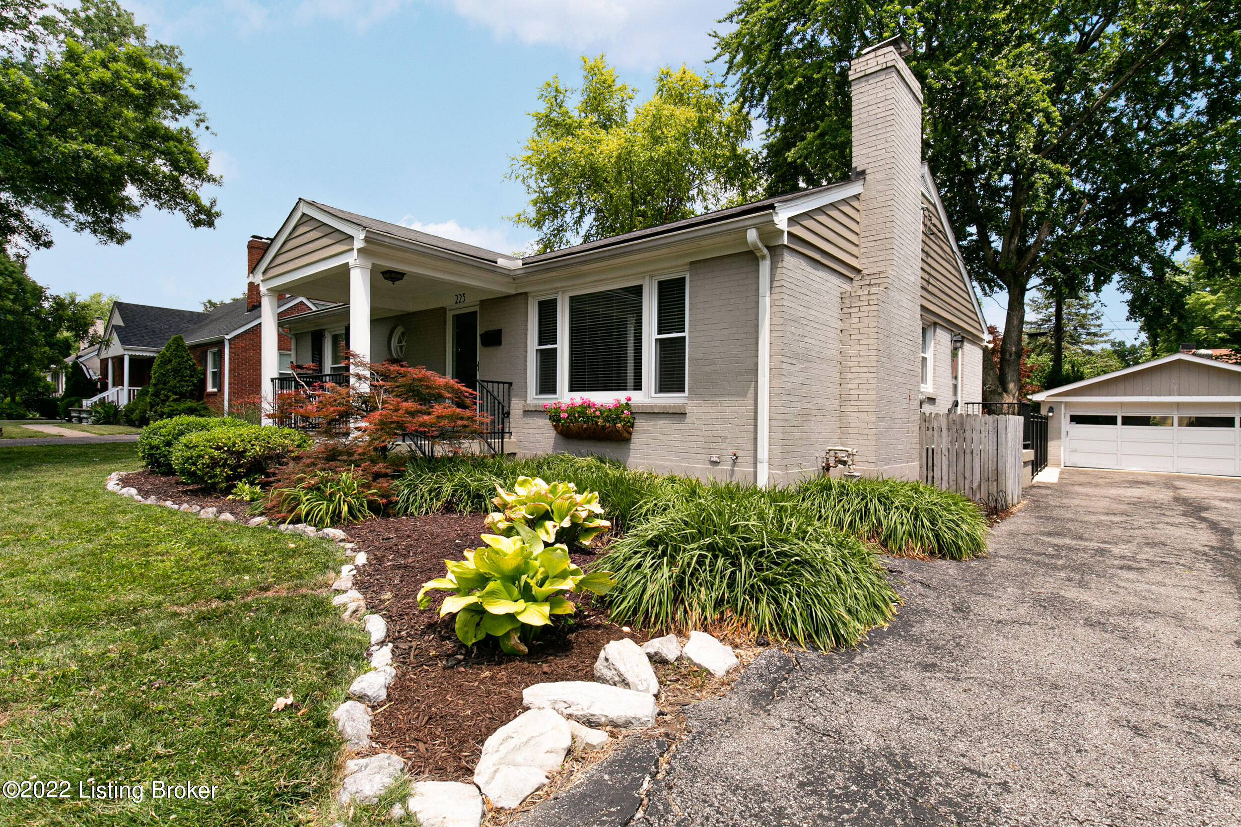 223 Biltmore Road Louisville, KY 40207 - Photo 3 of 46 RBWP3826