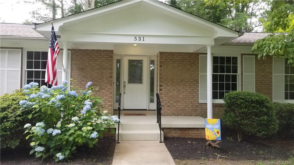 531 Pineland Road Hendersonville, NC 28792 - Photo 2 of 42 Gallery Image 2
