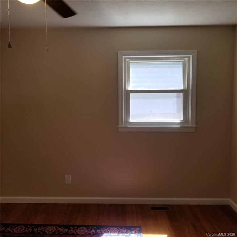 531 Pineland Road Hendersonville, NC 28792 - Photo 26 of 42 Gallery Image 26