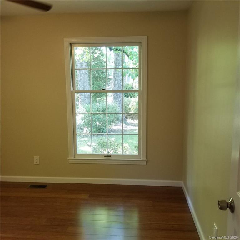 531 Pineland Road Hendersonville, NC 28792 - Photo 30 of 42 Gallery Image 30