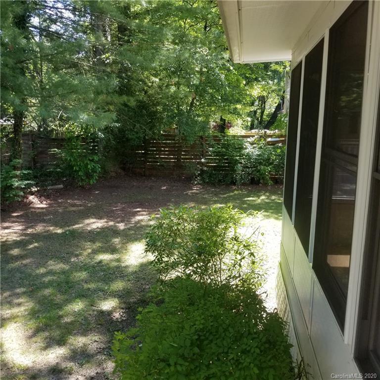 531 Pineland Road Hendersonville, NC 28792 - Photo 38 of 42 Gallery Image 38