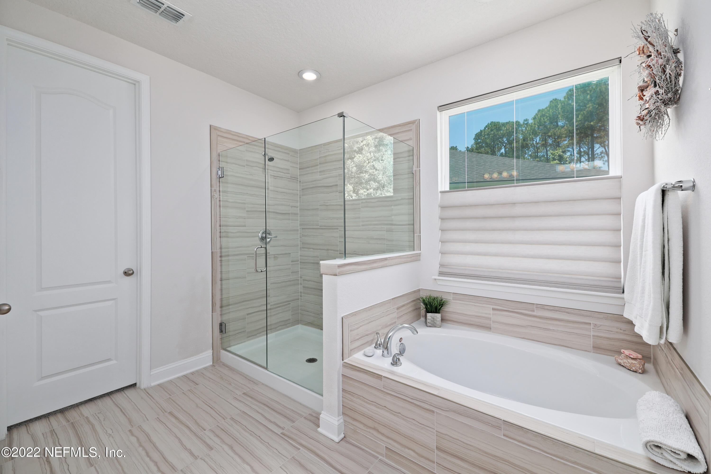 275 Downs Corner Road St. Augustine, FL 32092 - Photo 18 of 42 Relax in the Garden Tub!