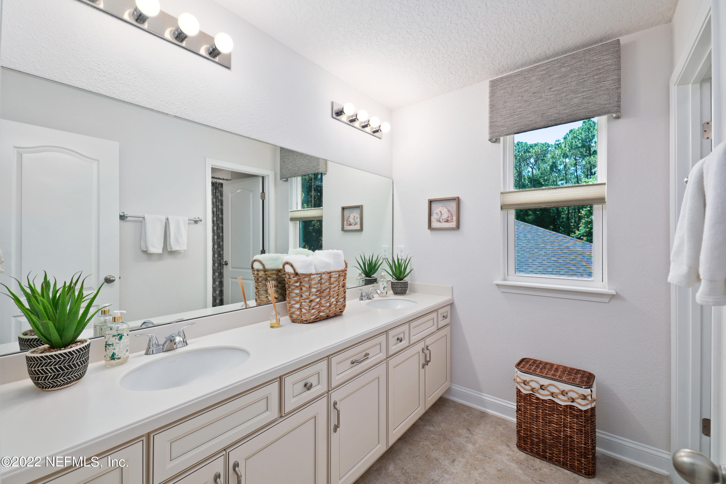 275 Downs Corner Road St. Augustine, FL 32092 - Photo 29 of 42 Guest Bathroom