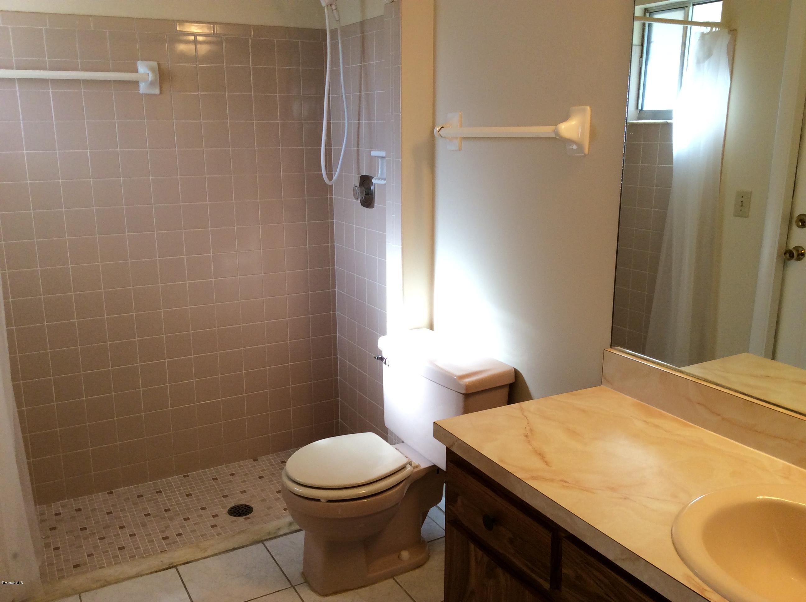 1180 Riviera Drive Northeast Palm Bay, FL 32905 - Photo 11 of 19 Master bath