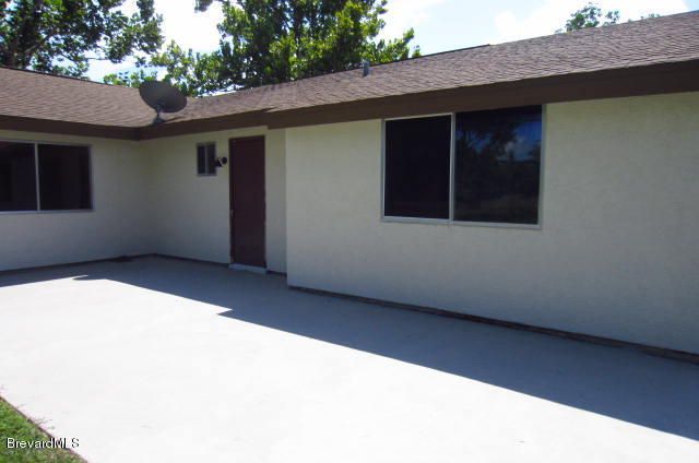1180 Riviera Drive Northeast Palm Bay, FL 32905 - Photo 17 of 19 IMG_8528