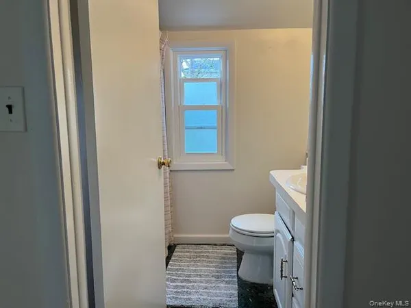 $3,850 | 45 Radcliff Avenue, Unit W, Port Washington, NY 11050