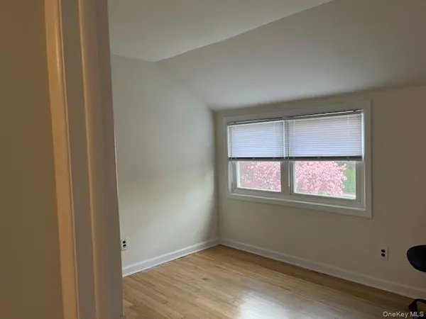 $3,850 | 45 Radcliff Avenue, Unit W, Port Washington, NY 11050