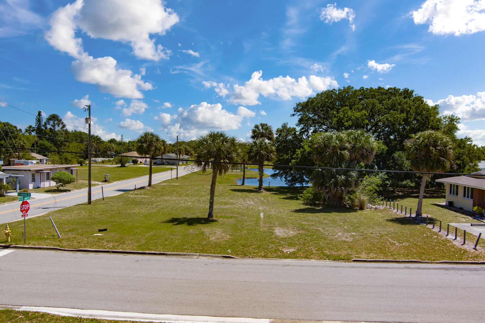 535 Bernard Street Cocoa, FL 32922 - Photo 5 of 16 a view of a entertaining space