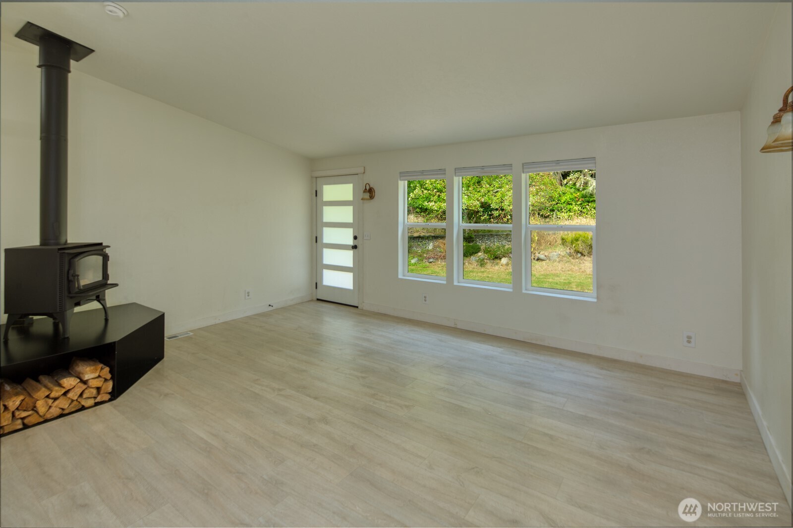 147 Humble Hill Road Sequim, WA 98382 - Photo 5 of 32 Gallery Image 5