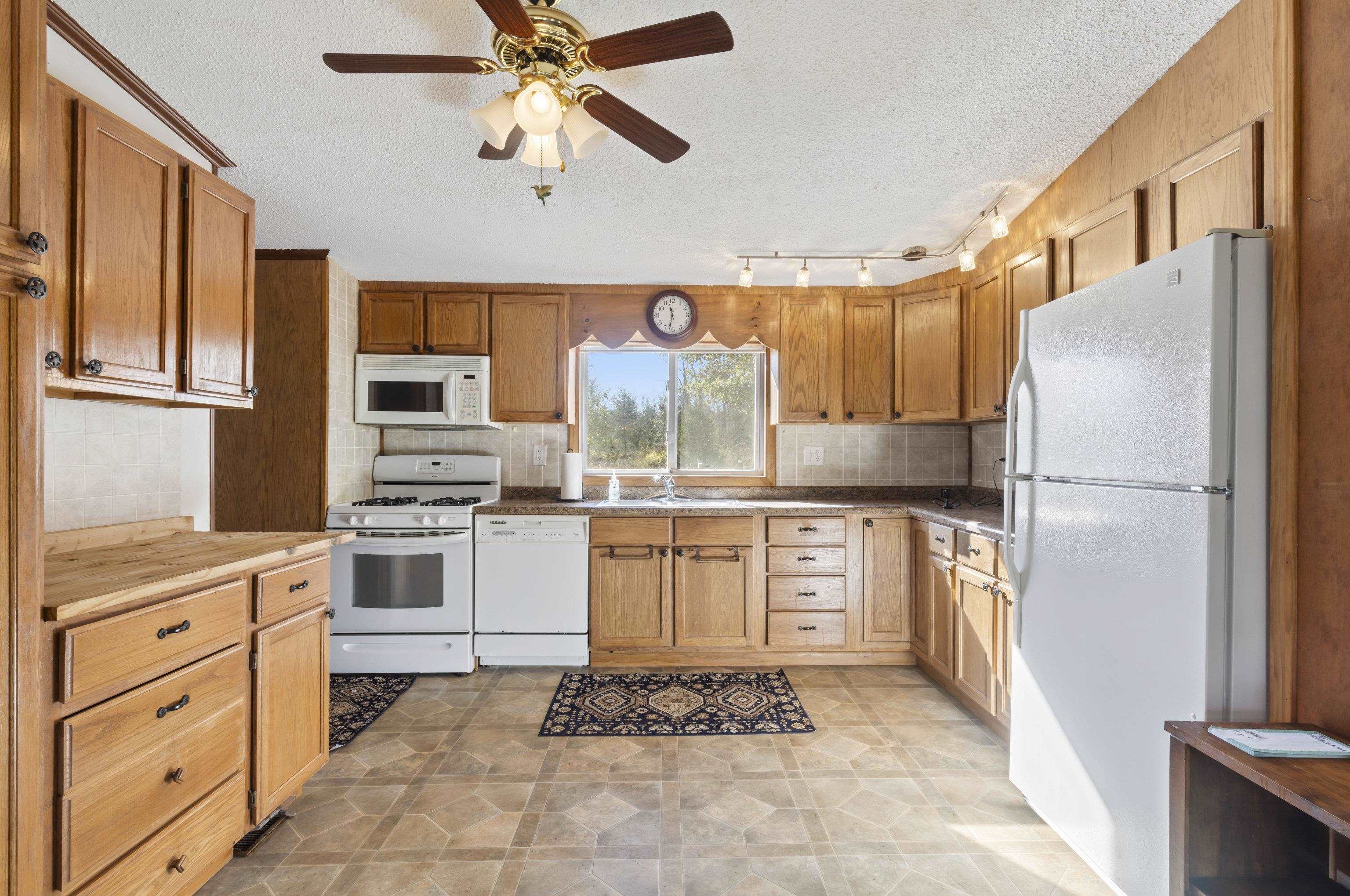 17651 Vondra Road Thompsonville, MI 49683 - Photo 13 of 30