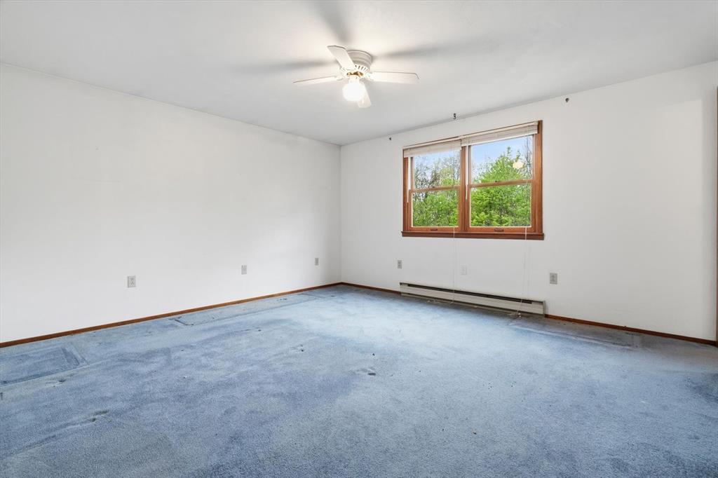 152 Laura Drive Clinton, PA 15026 - Photo 21 of 43