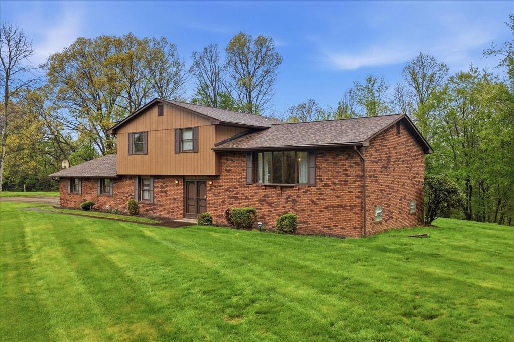 152 Laura Drive Clinton, PA 15026 - Photo 37 of 43