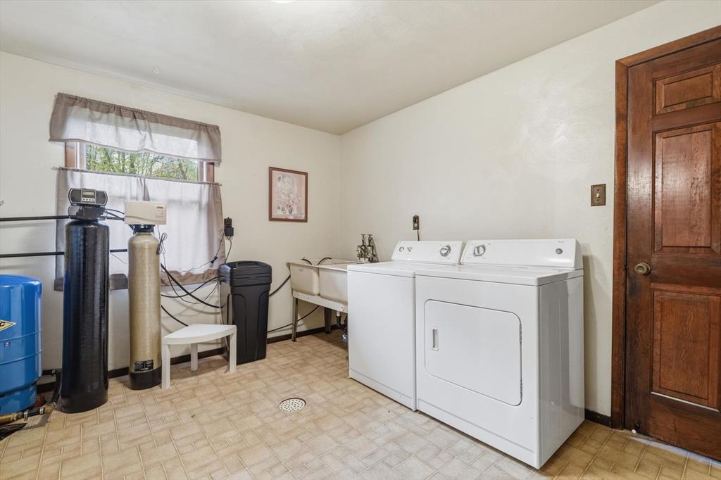 152 Laura Drive Clinton, PA 15026 - Photo 41 of 43