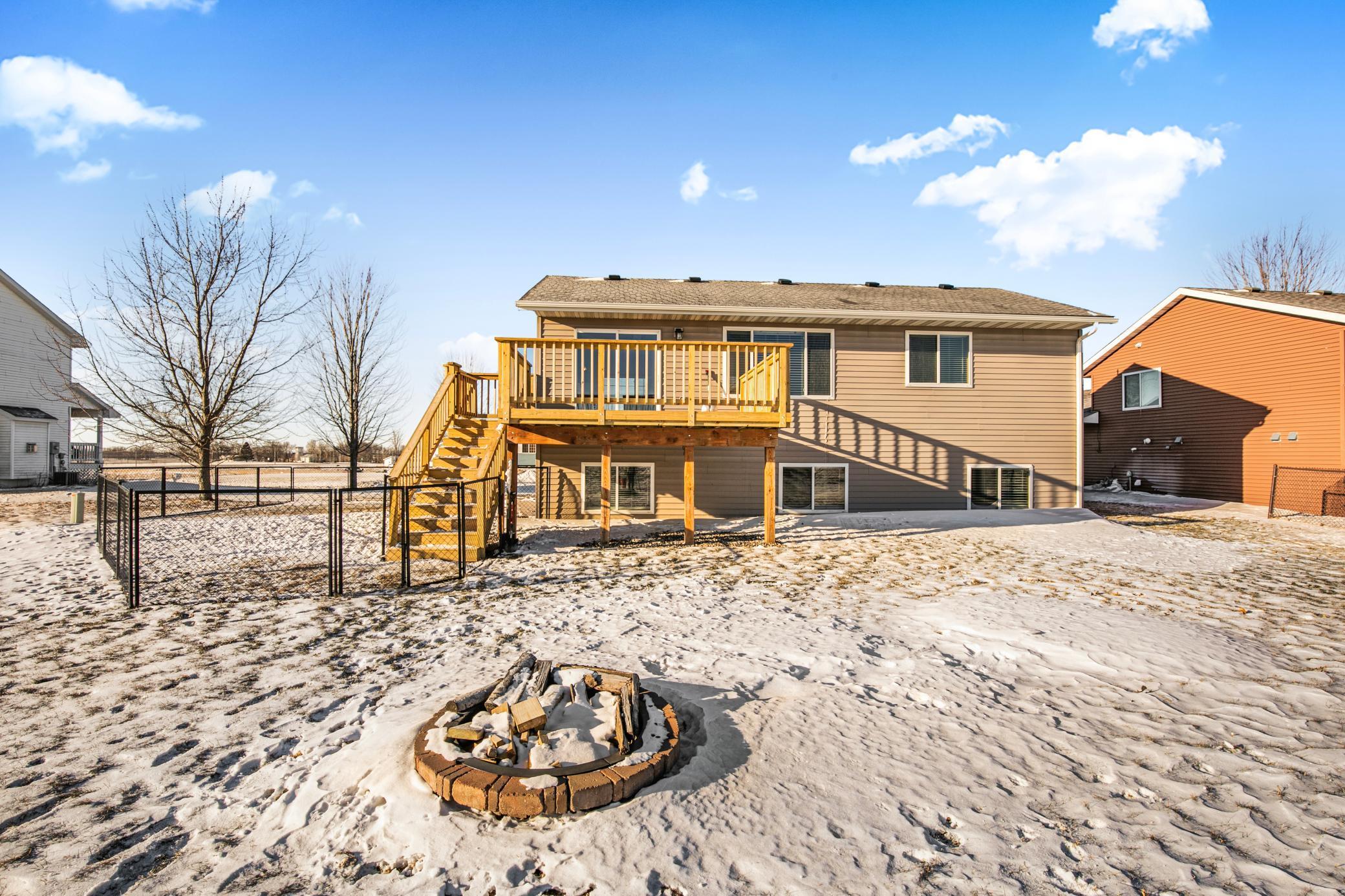 120 Shire Road Watkins, MN 55389 - Photo 2 of 30