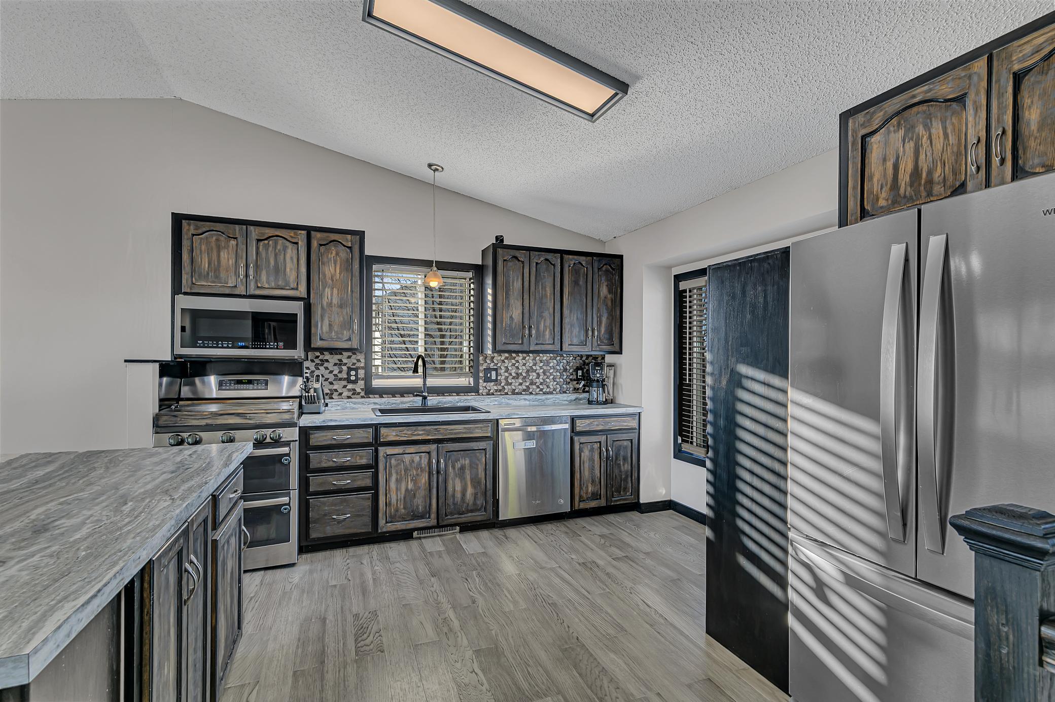 120 Shire Road Watkins, MN 55389 - Photo 4 of 30