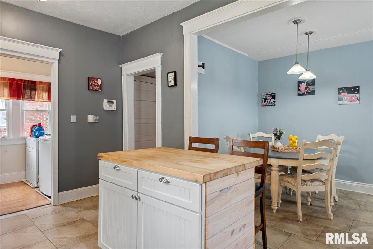 1420 South Pasfield Street Springfield, IL 62704 - Photo 16 of 37 Gallery Image 16