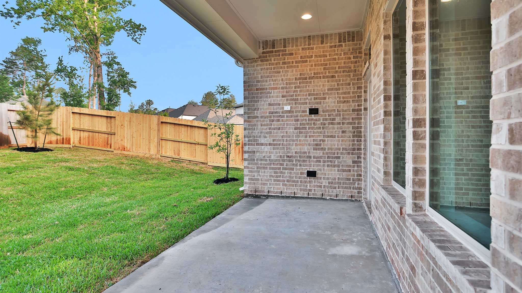 255 Mallards Rim Drive Willis, TX 77318 - Photo 11 of 32