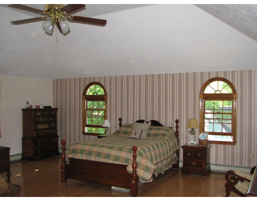 126 Barre Road Hubbardston, MA 01452 - Photo 15 of 28 Gallery Image 15