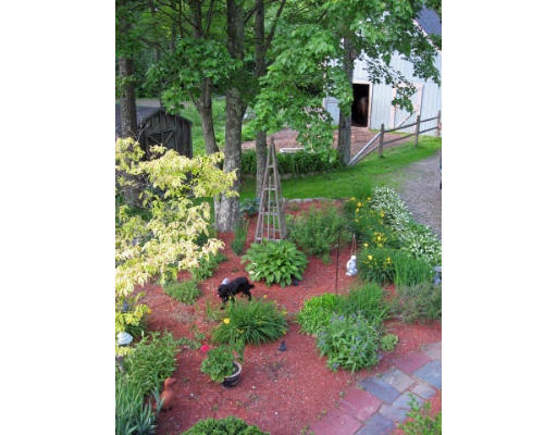 126 Barre Road Hubbardston, MA 01452 - Photo 26 of 28 Gallery Image 26