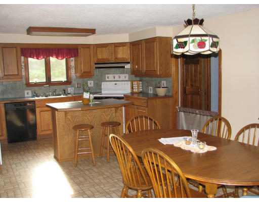 126 Barre Road Hubbardston, MA 01452 - Photo 4 of 28 Gallery Image 4