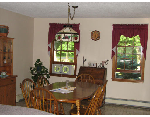 126 Barre Road Hubbardston, MA 01452 - Photo 5 of 28 Gallery Image 5