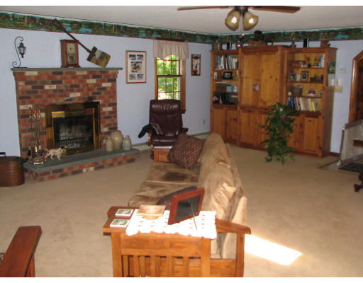 126 Barre Road Hubbardston, MA 01452 - Photo 8 of 28 Gallery Image 8