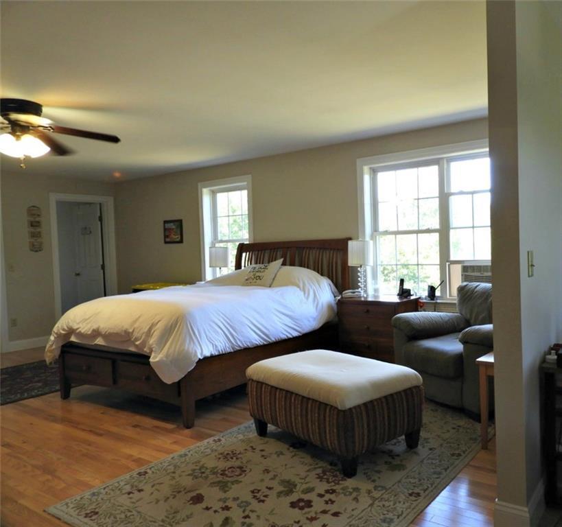 90 Emerys Bridge Road South Berwick, ME 03908 - Photo 20 of 35 Sitting area and small office area.