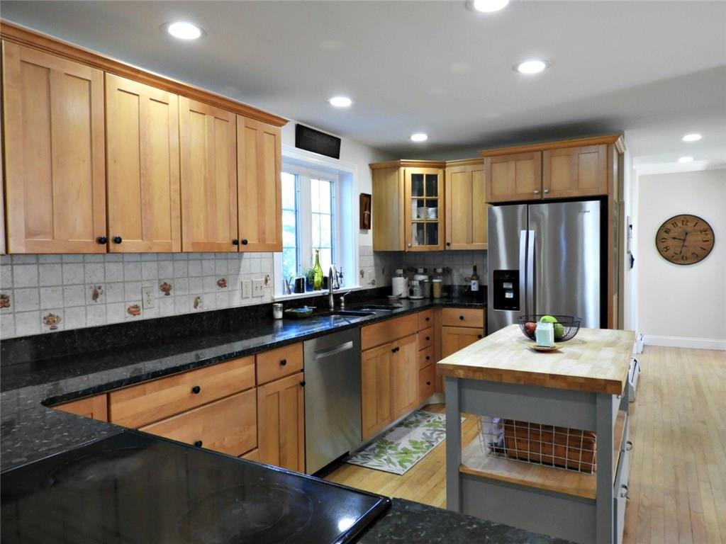 90 Emerys Bridge Road South Berwick, ME 03908 - Photo 8 of 35 Brand new refrigerator and dishwasher.