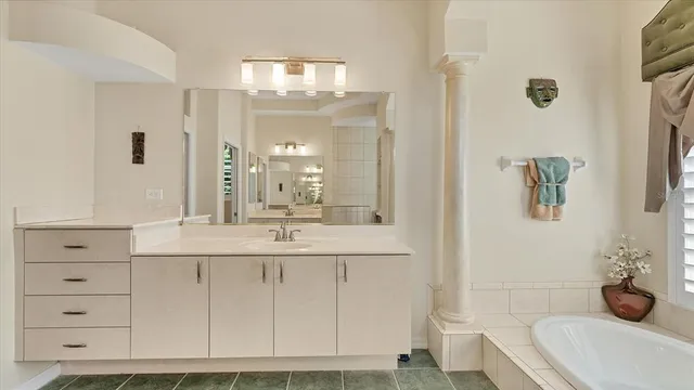 $1,250,000 | 10515 Cheval Place, Bradenton, FL 34202