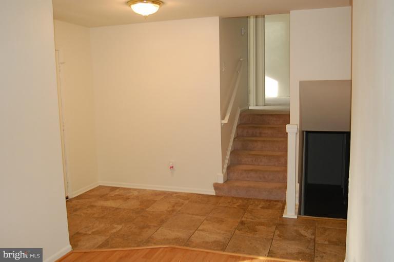 520 North York Road Sterling, VA 20164 - Photo 18 of 29 Interior (General)