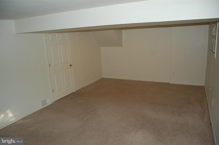 520 North York Road Sterling, VA 20164 - Photo 19 of 29 Bedroom