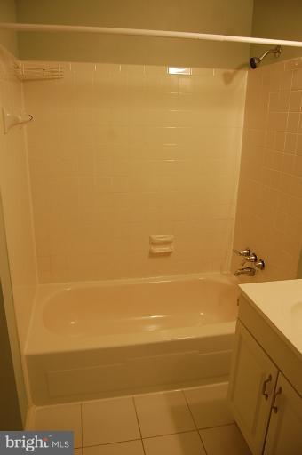 520 North York Road Sterling, VA 20164 - Photo 22 of 29 Bath