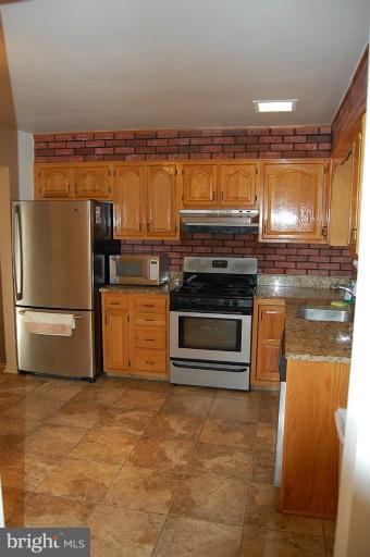 520 North York Road Sterling, VA 20164 - Photo 26 of 29 Kitchen