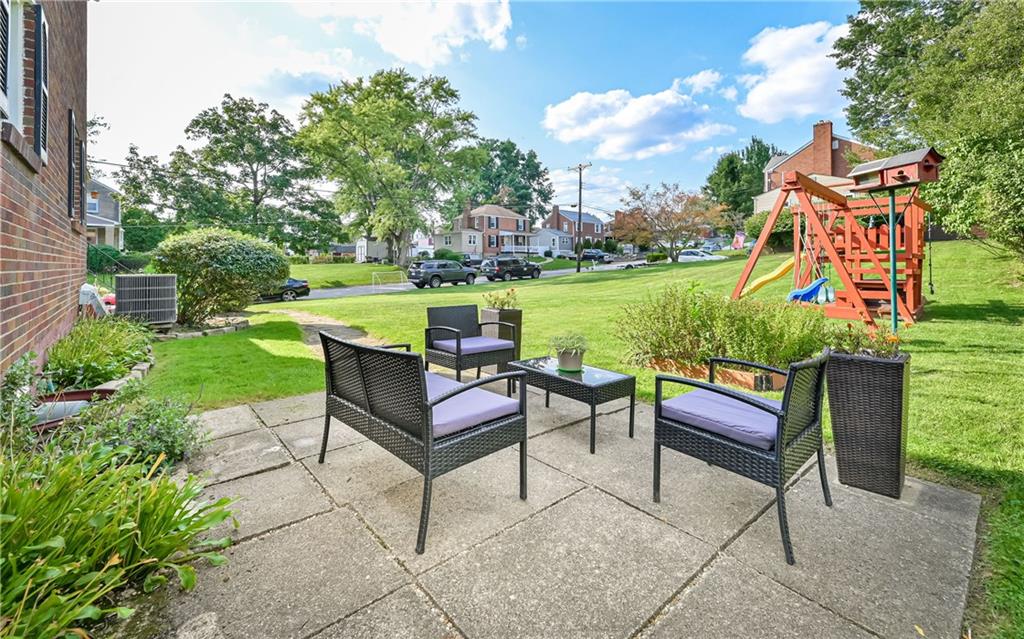 810 Greenhill Road Pittsburgh, PA 15209 - Photo 8 of 23