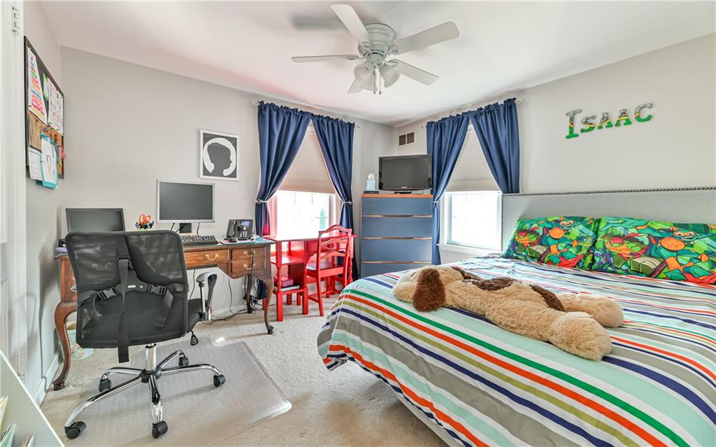 810 Greenhill Road Pittsburgh, PA 15209 - Photo 9 of 23