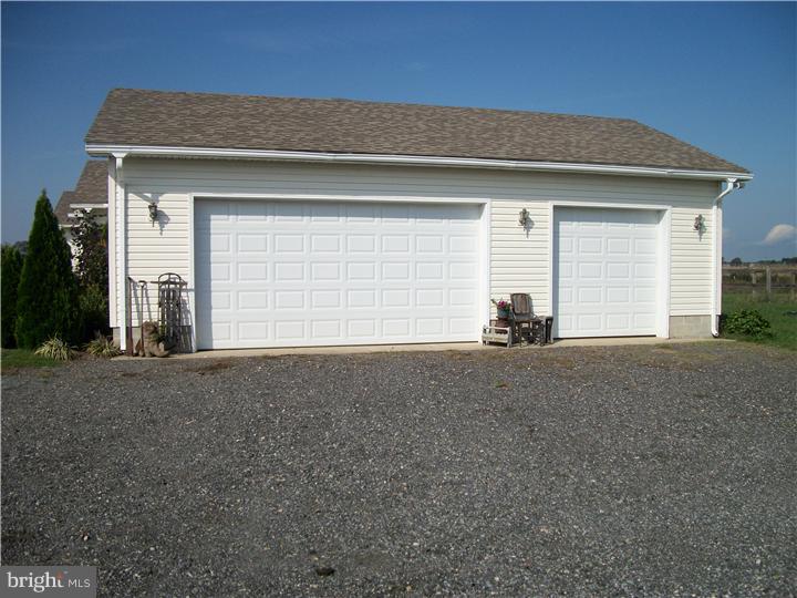 223 Hammondtown Road Harrington, DE 19952 - Photo 5 of 23 Garage