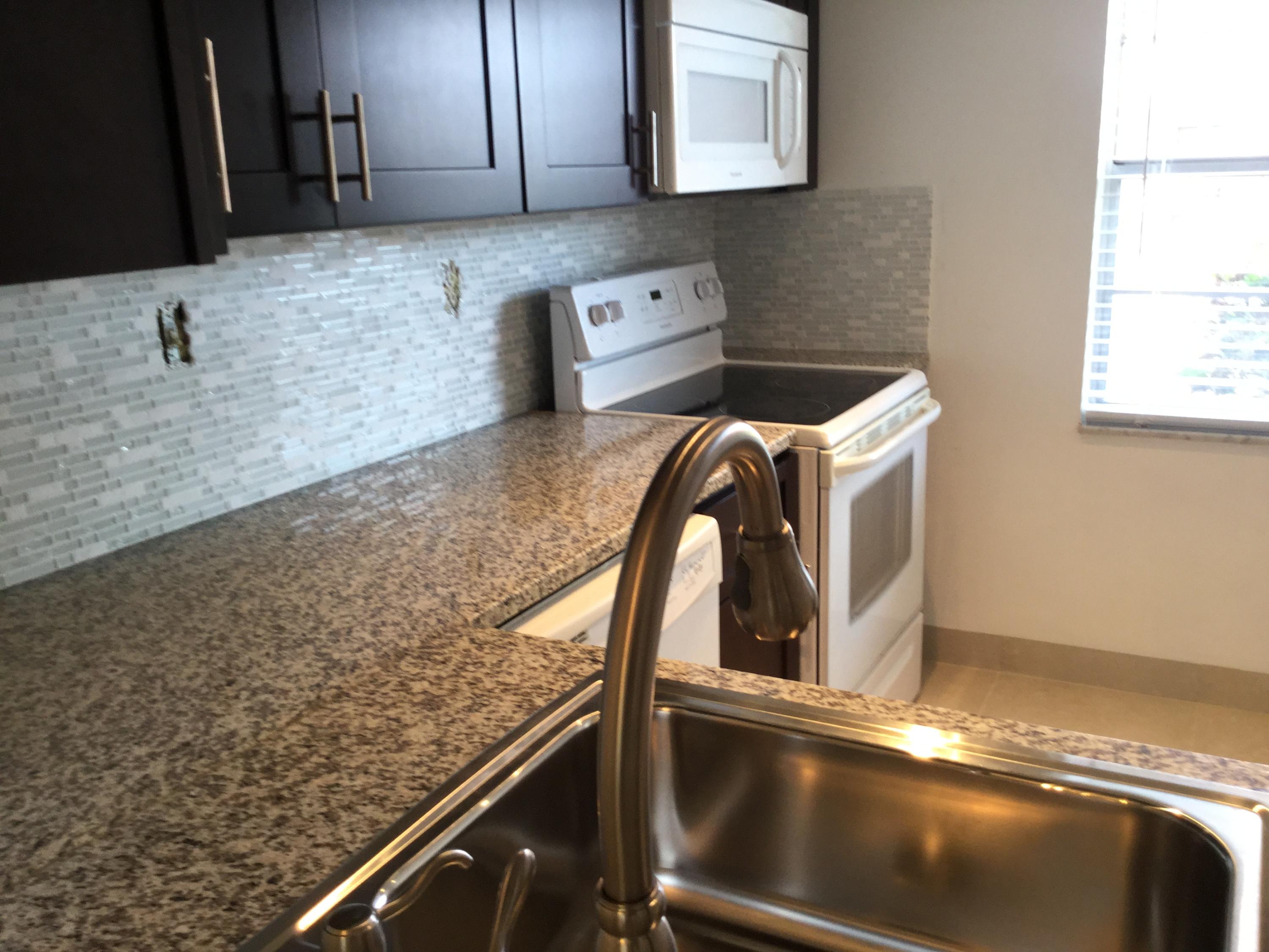 9374 Southwest 3rd Street, Unit 705 Boca Raton, FL 33428 - Photo 10 of 38 Kitchen